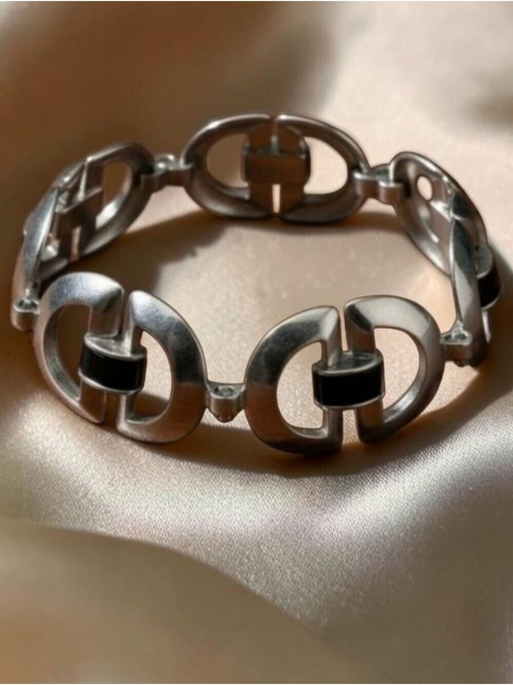 𝅺 Nine West Silver Toggle Link Bracelet Signed 8.5”